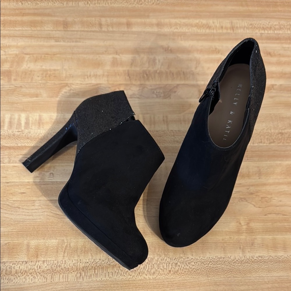 Kelly & Katie Black Women's Heeled Booties